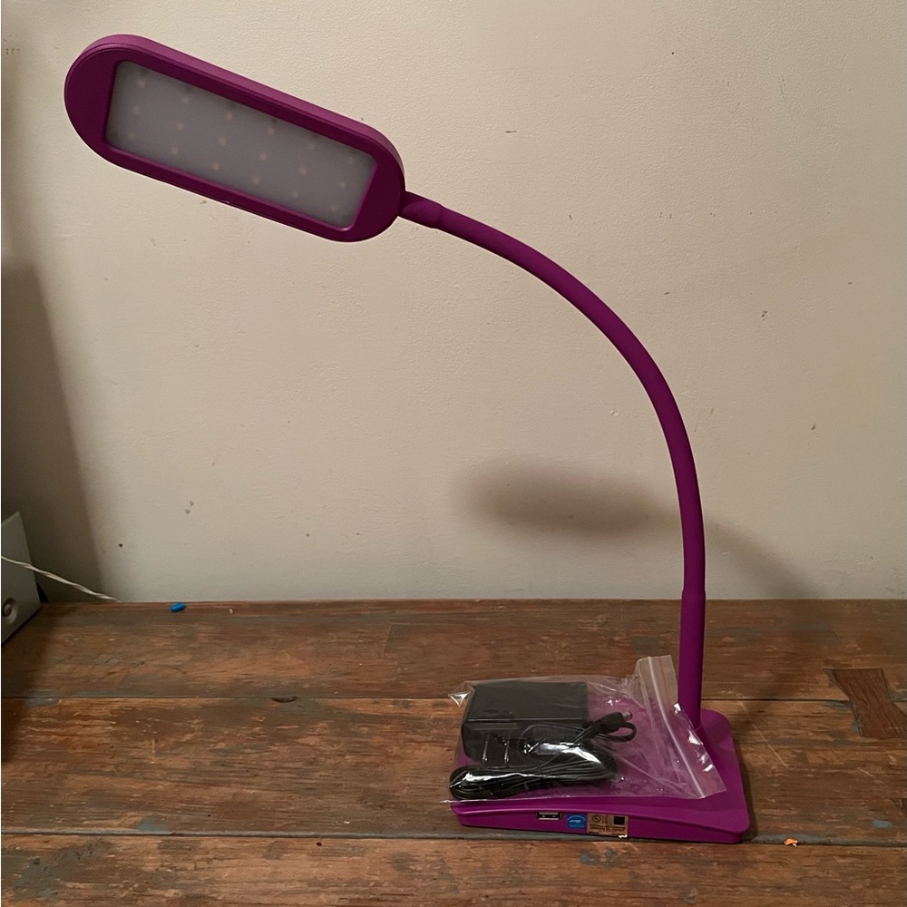 Desk lamp